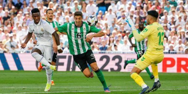 榜首之争无悬念 皇马村里的年轻人终于扛起大梁了