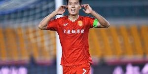 媒体人：浙江队年初对向余望兴趣很大，但重庆升超前他不好离队