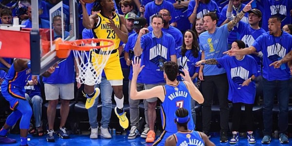 顶级3D大闸，可惜步行者侧翼大将在犯规控制方面做得并不理想？