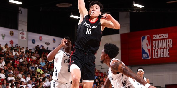 开云-队记：很少见新秀大个子有杨瀚森的内线脚步和技术 比较干净利落