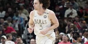 kaiyun-基迪本赛季合计有五次三双 而两战湖人皆砍三双