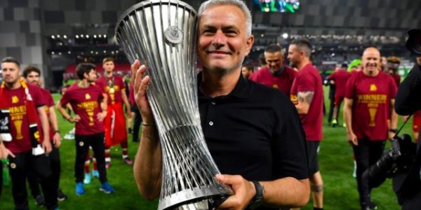 kaiyun-【观察】“三年”又“三年”，穆里尼奥几番功过？