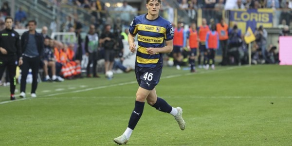 开云体育官网-记者：莱奥尼转会预计24小时内完成，奖金非整个方案重要组成部分